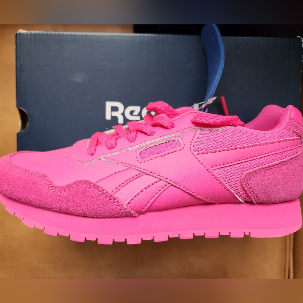 Reebok - Picture 3 of 8